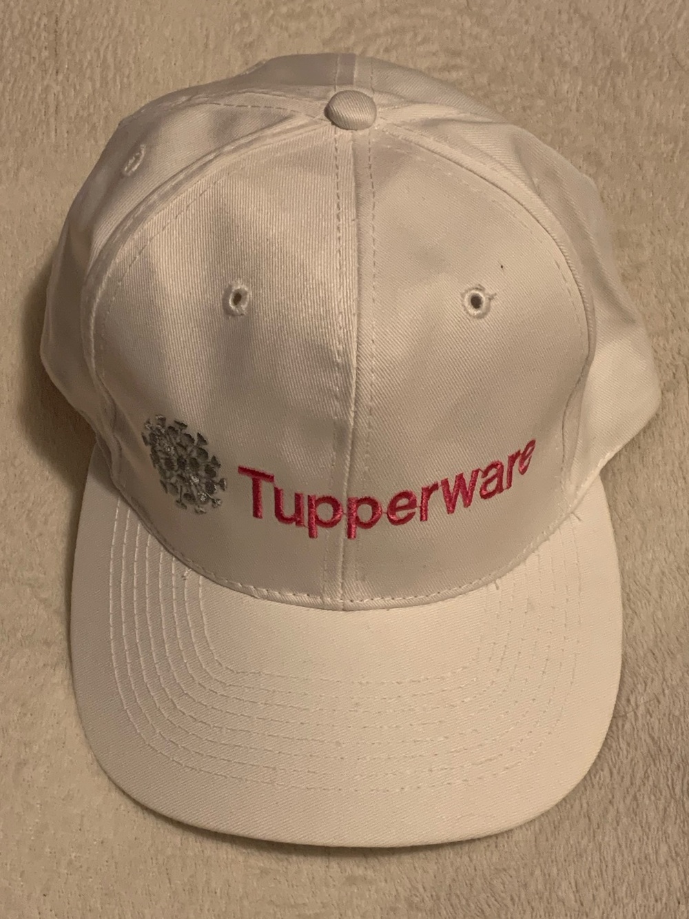 Tupperware hat